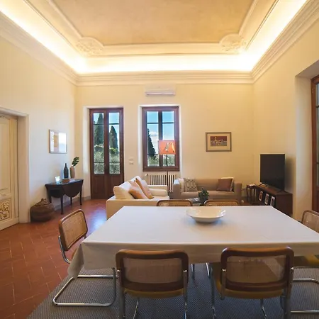 Casa Familiare. Il Canto Dei Poeti Appartement
